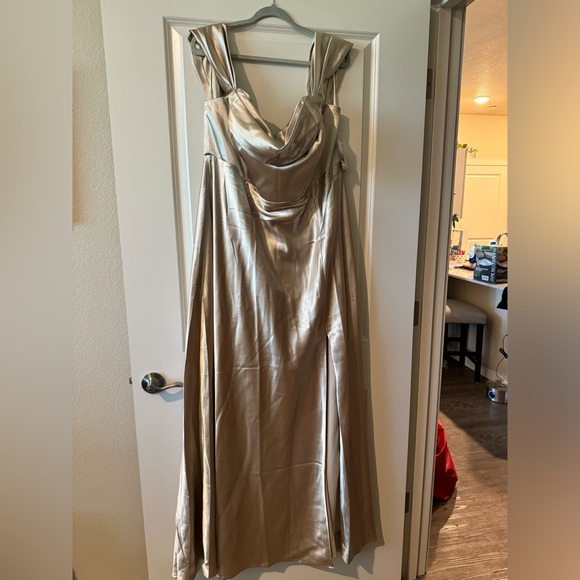 NEW Birdy Grey Mia Convertible Dress Formal Satin Champagne Gold Sixe 3X NWT - Picture 3 of 6